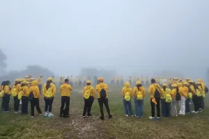 Sembrando futuro en el Bosque de Niebla