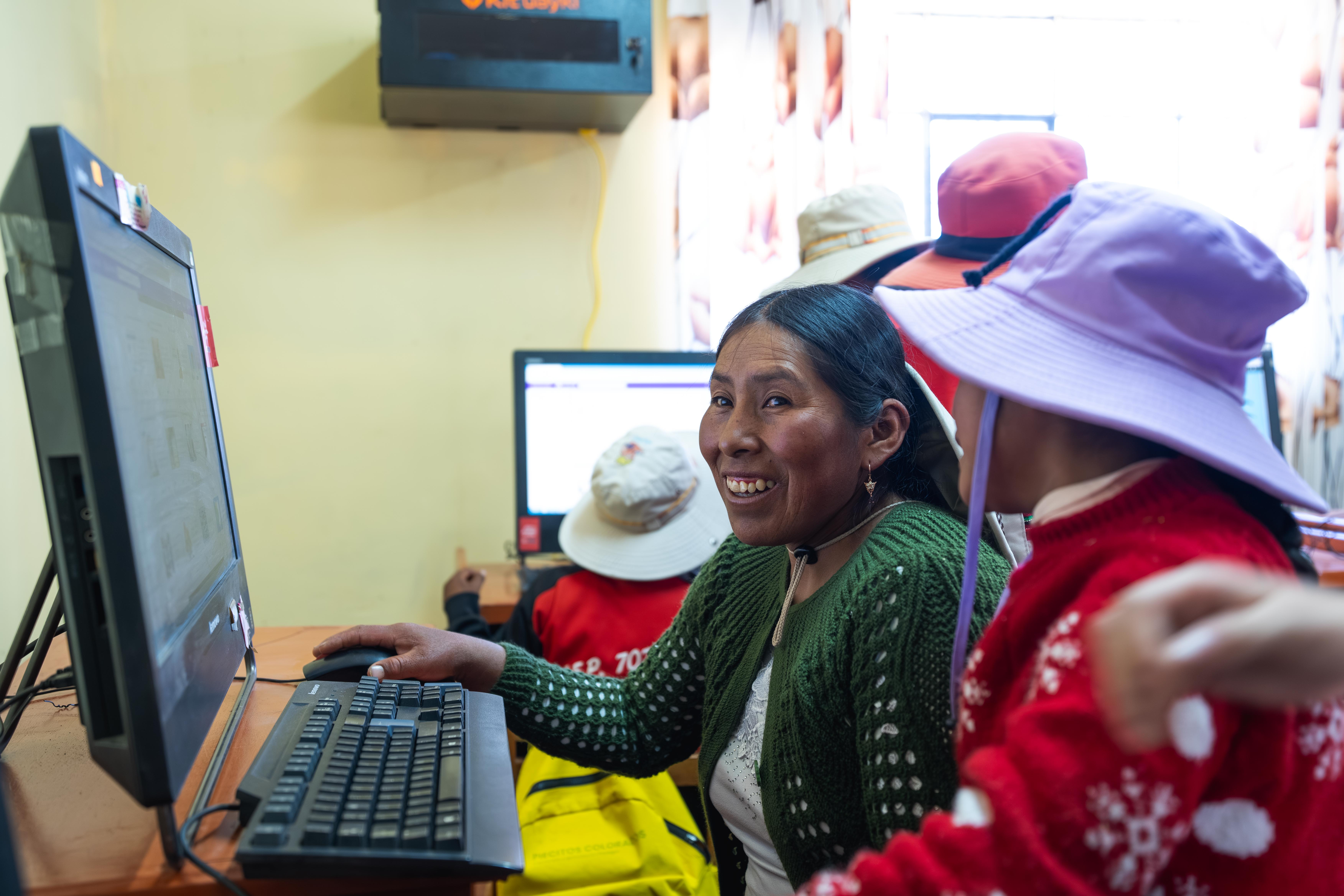La conectividad llega a nuestra escuela Piecitos de Juliaca, Perú